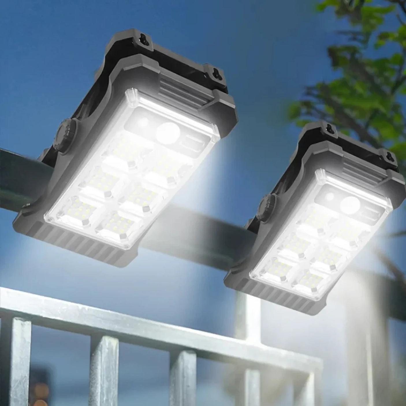 Solarne LED lampe sa senzorom postavljene na ogradu