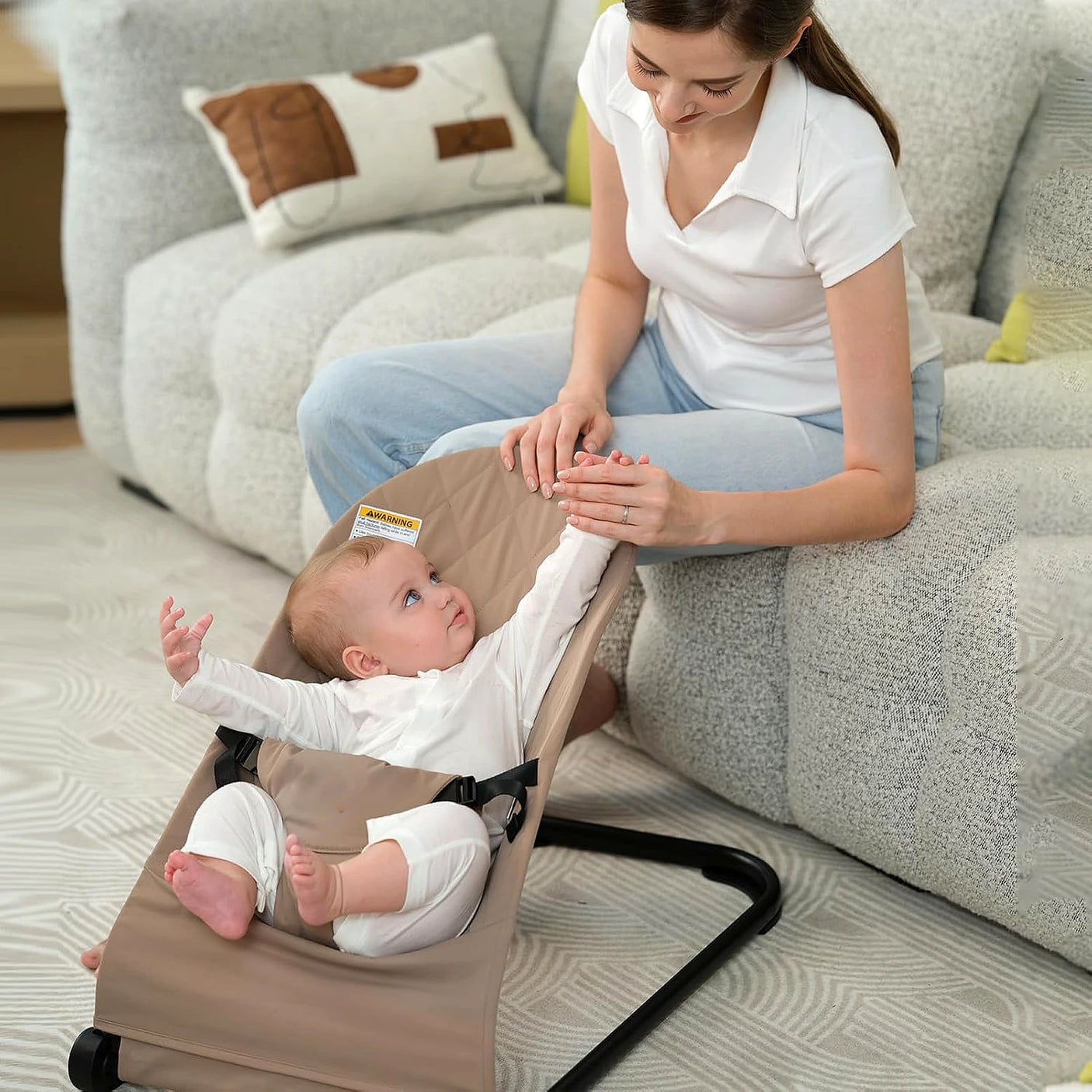 NUNA prenosiva ležaljka za bebe u upotrebi