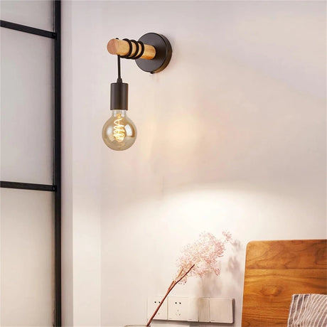 Zidna lampa E27 u spavaćoj sobi